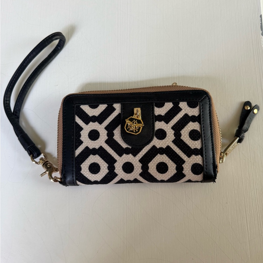 SpartinaNavy blue and Cream Geometric Women's Wristlet wallet